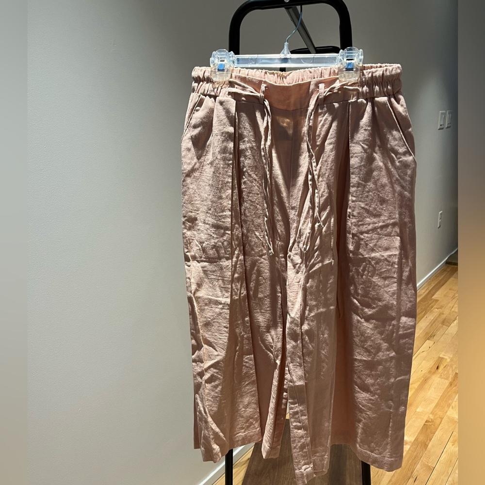 Pink loose pants